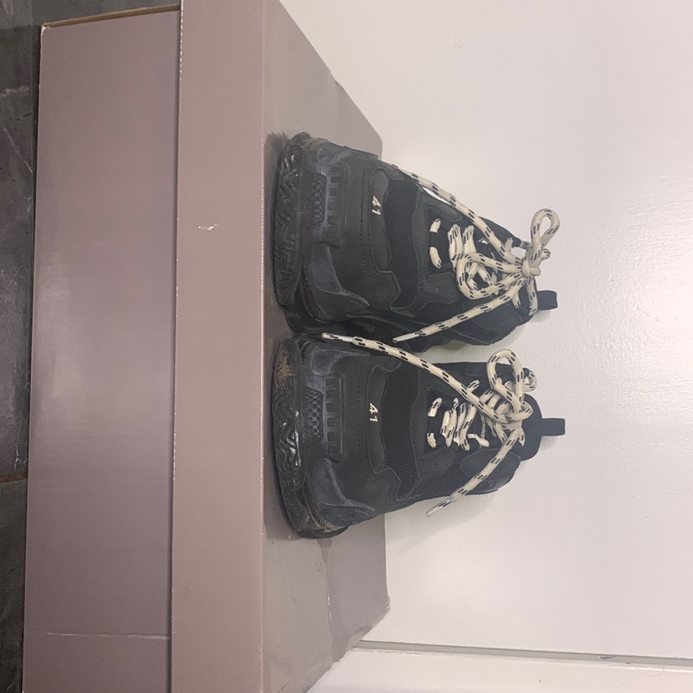 Balenciaga triple s